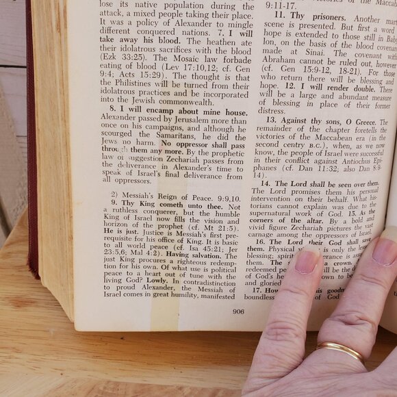 The Wycliffe Bible Commentary Hardcover Book Moody Press 1969 Fifth Printing - Picture 11 of 16